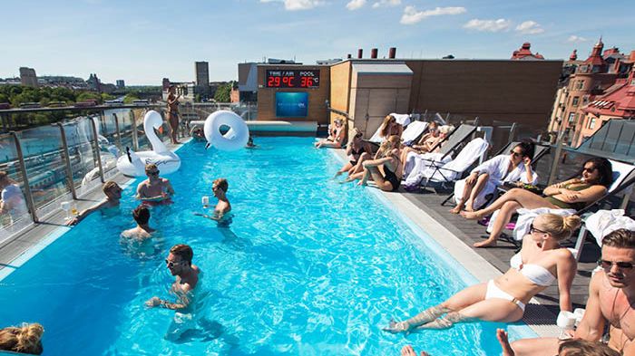 Clarion Hotel Sign firar PRIDE med pool party! 