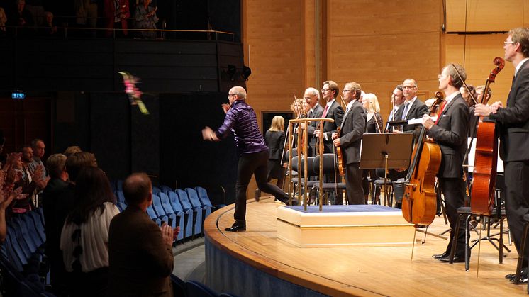 Dirigent Christian Lindberg och Norrköpings Symfoniorkester vid en av konserterna i Allan Pettersson-projektet.