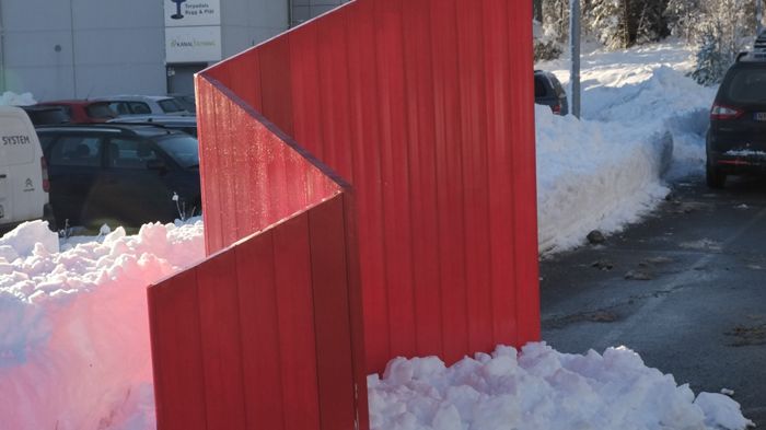 Bullerskydd med konstnärlig udd av SIMKA till Mölnlycke
