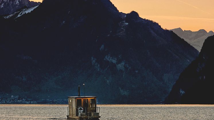 ST_2x3_Sauna-boat-Lucerne_(c)NicoleFürer_ST