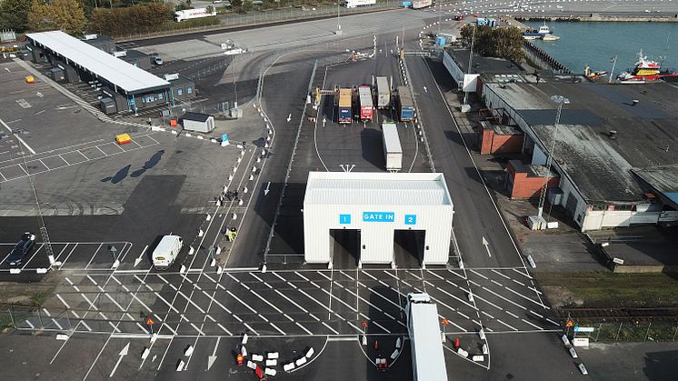 Check-in för personbilar respektive lastbilar i Trelleborgs Hamn