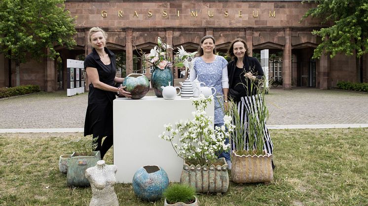 Keramikmarkt Leipzig im GRASSI - Franziska M. Köllner, Jana Heistermann und Gabriela Roth-Budig (v.l.) präsentieren ihre Werke