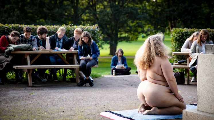 Prøv deg på krokitegning i Vigelandsparken med Naturistene