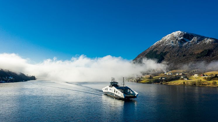 MF Nesvik (foto Westcon/Økland foto