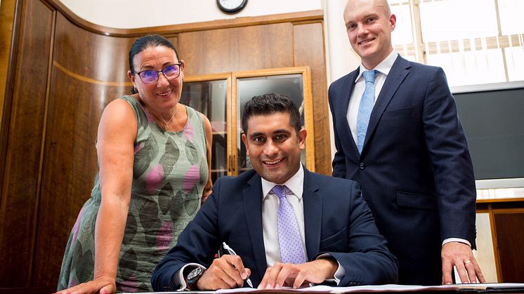 ​St. Modwen signs agreement with Bury Council to bring forward Chamberhall Business Park
