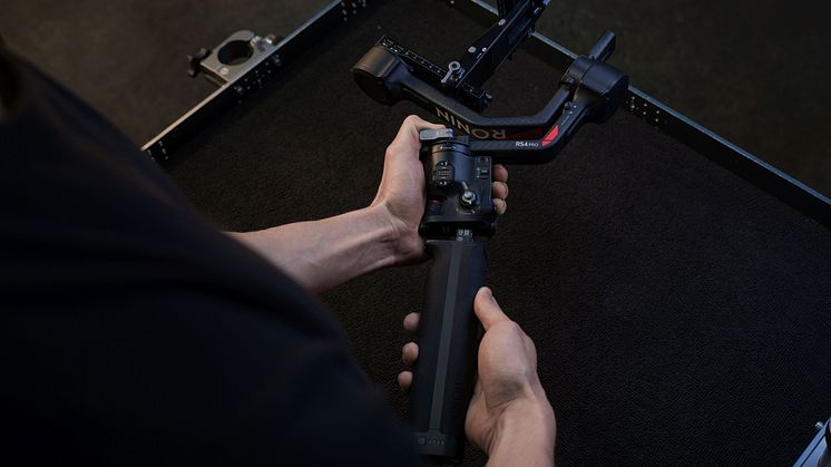 RS 4 Pro High-Capacity Battery Grip