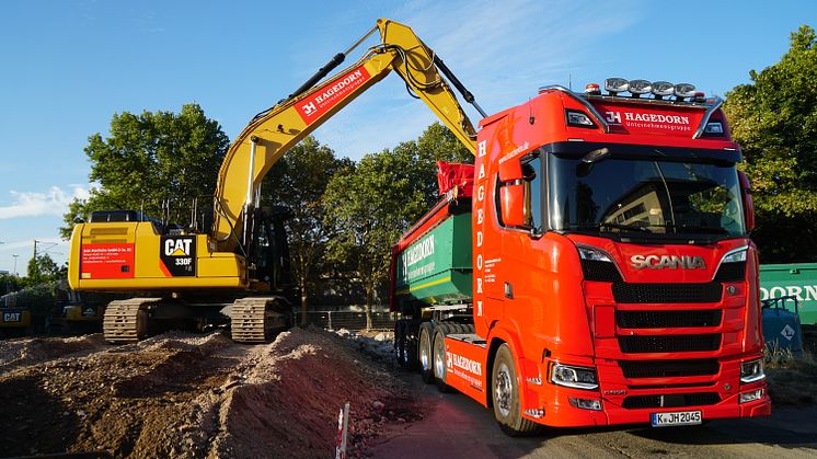 Robust und zuverlässig: Ein Scania S 650 im Baustelleneinsatz für die Hagedorn Unternehmensgruppe.