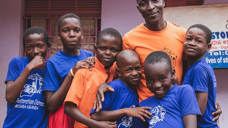 Gatubarn i Uganda på center i Masaka
