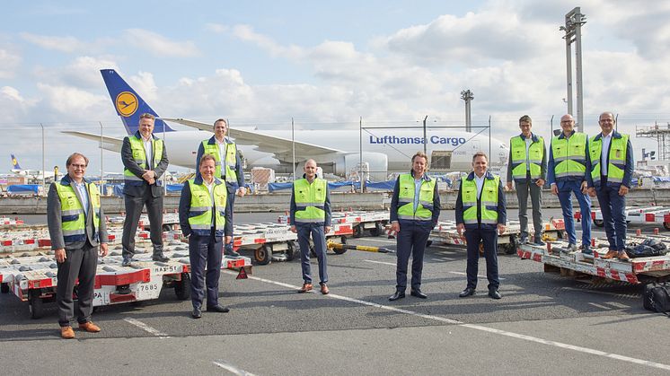 f.l.t.r.: Walter Isselhard, Harold Lukas, Dr. Jan Wilhelm Breithaupt, Tim Heppenheimer, Bonne van der Meer, Edwin Hageman, Harald Gloy, Dr. Jochen Göttelmann, Gerd Jens Schmidt, Dr. Mohammad Ali Seiraffi