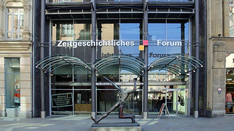 Eingang Zeitgeschichtliches Forum Leipzig
