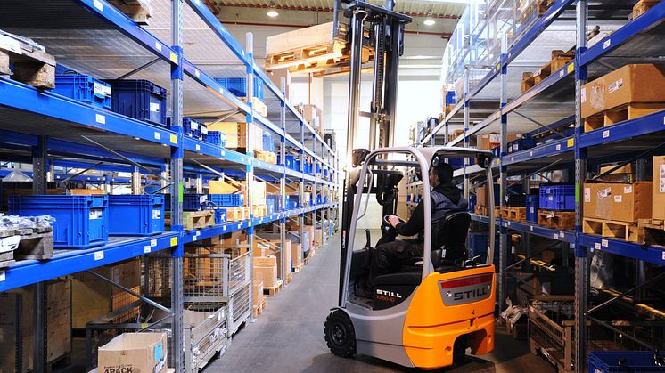 Trucken för smala arbetsgångar STILL RX 50 COMPACT