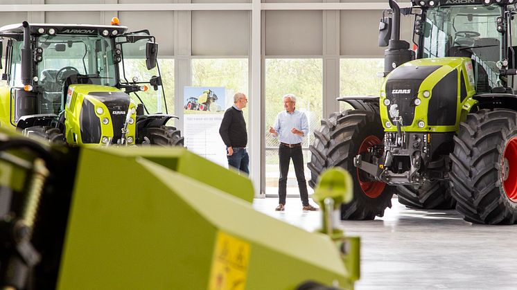 Närheten till kunderna med service, försäljning och reservdelar är vårt fokus.