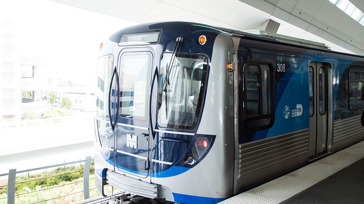 Metro Miami: il Primo Nuovo Treno Metrorail entra in servizio