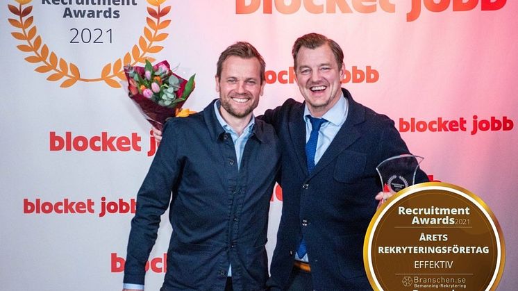 Mathias Svensson tar emot pris på galan.