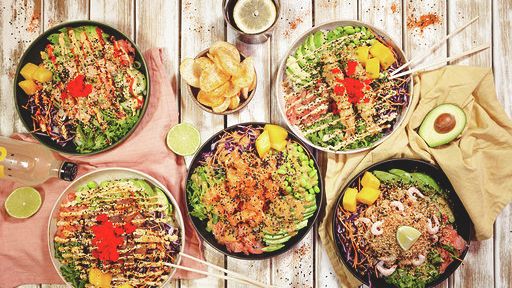 Till våren bjuds det på härliga tropiska och polynesiska smaker med Hawaiian street food i Umami Park. Då öppnar den expansiva restaurangkedjan Oh Poké på Fredens Torg.