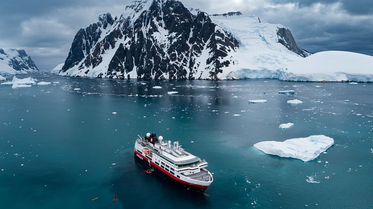 Lemaire-Channel-Antarctica-HGR-153556- Photo_Yuri_Matisse_Choufour