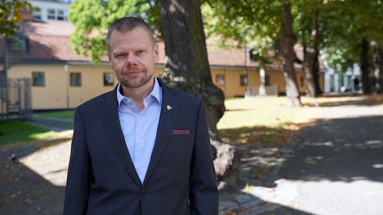 Jesper Neuhaus, förhandlingschef