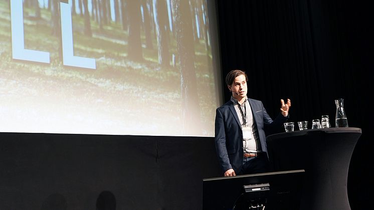 Gustav Essebro, vd på TK Botnia, talade om 3D-modelleringens fördelar på ett seminarium om ingenjörsmässigt byggande i trä. Evenemanget hölls i Stockholm den 14 november av branschorganisationen Svenskt trä. 
