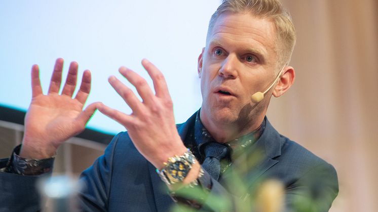 John Fransson framhöll personalen på Stora Infradagen.  Foto: Ryno Quantz.