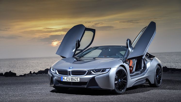 NYA BMW i8 COUPÉ