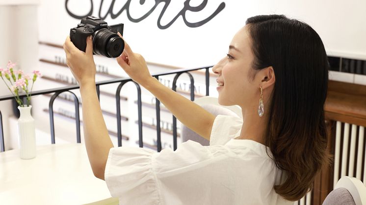 Canon RF-S 10-18mm F4.5-6.3 IS STM-Still shooting_selfie 1-Lifestyle_03