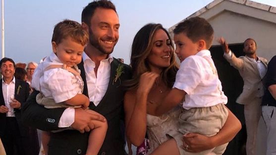 STARS ON THE SLOPES: Måns Zelmerlöw and British actress wife Ciara board the first SAS flight from London to the new airport in Sälen
