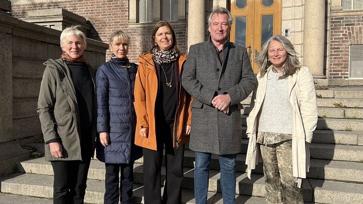 Cheferna för de största naturhistoriska museerna i Norden, från vänster: Brit Lisa Skjelkvåle, Paula Kankaanpaa, Lisa Månsson, Hilmar J. Malmquist och Nina Rønsted.