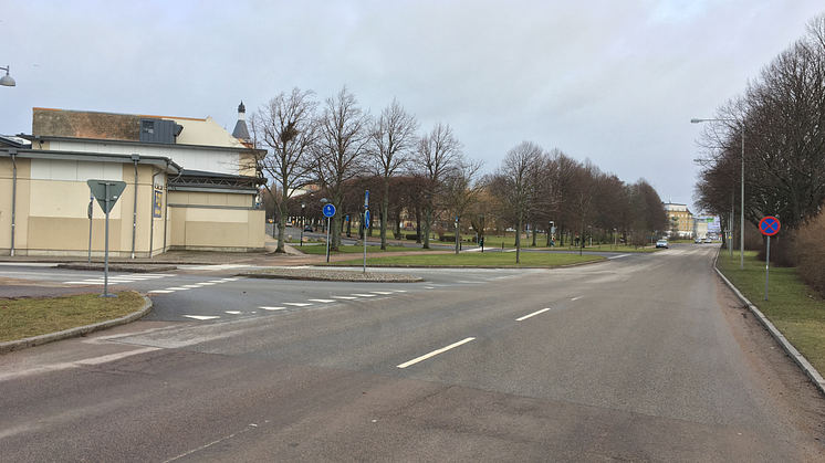 VA-arbete på Österleden medför begränsad framkomlighet från Drottninggatan där trafikanter endast kan svänga höger ut på Österleden.