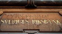 Riksbanken låter reporäntan ligga kvar på - 0,5 % = låga boräntor framöver