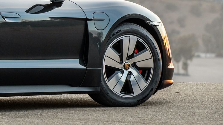 Hankook originalutrustar nya Porsche Taycan