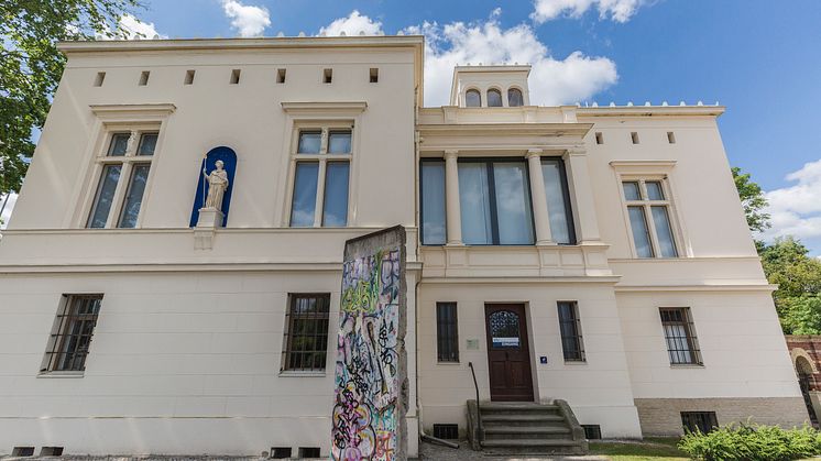 Jazzmusiker Till Brönner stellt noch bis Ende August in der Villa Schöningen aus. Foto: TMB-Fotoarchiv/Steffen Lehmann. 