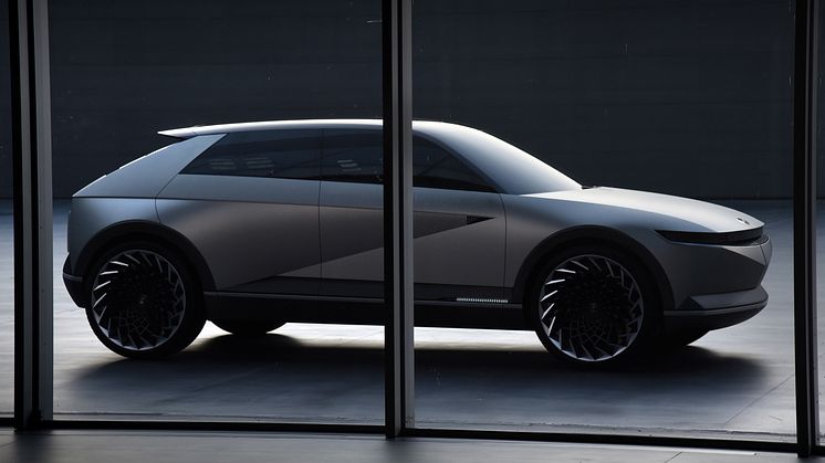 Hyundai 45.