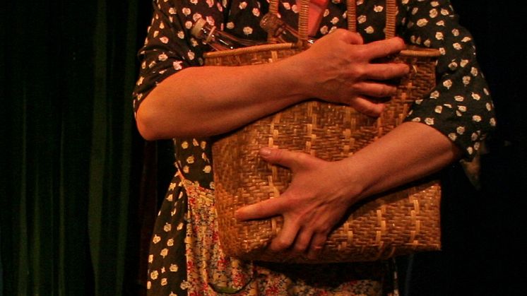Stadra sommarscen, Nora