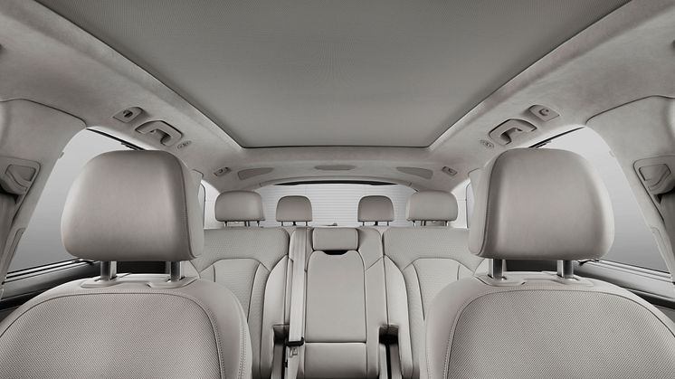 Q7 interior
