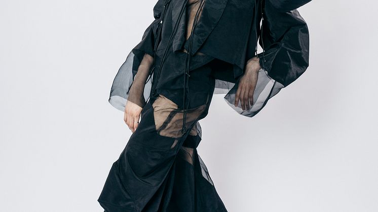 Erik Olsson – Couture Black