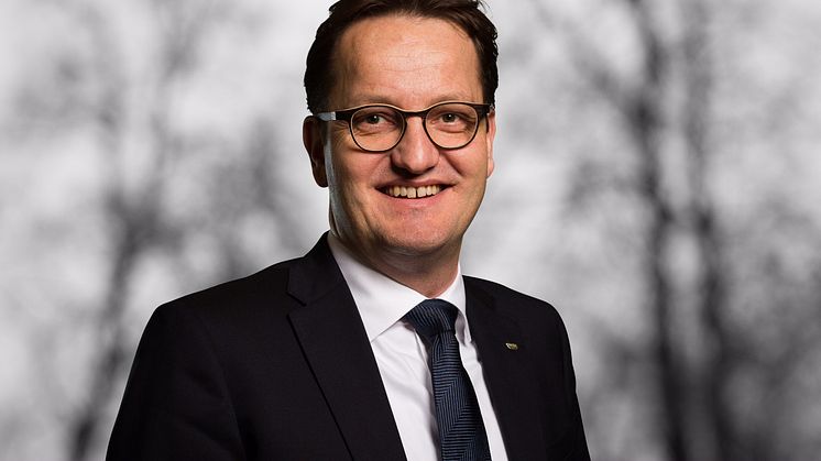 LIXIL_EMENA_Rogier_van_Dis.jpg