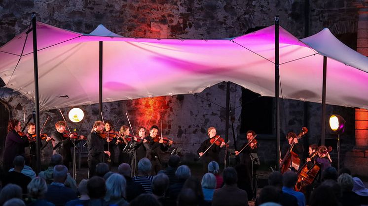 Camerata Nordica är Kalmar Läns Musikstiftelses egen kammarorkester.