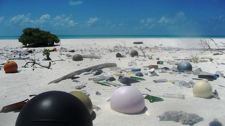 1.Out to Sea? The Plastic Garbage Project