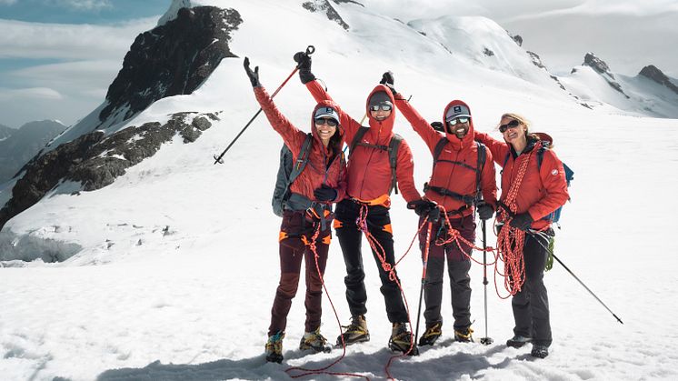 Rope_Team_Before_Ascent_shot_by_Switzerland_Tourism-Caroline_Fink-1-5