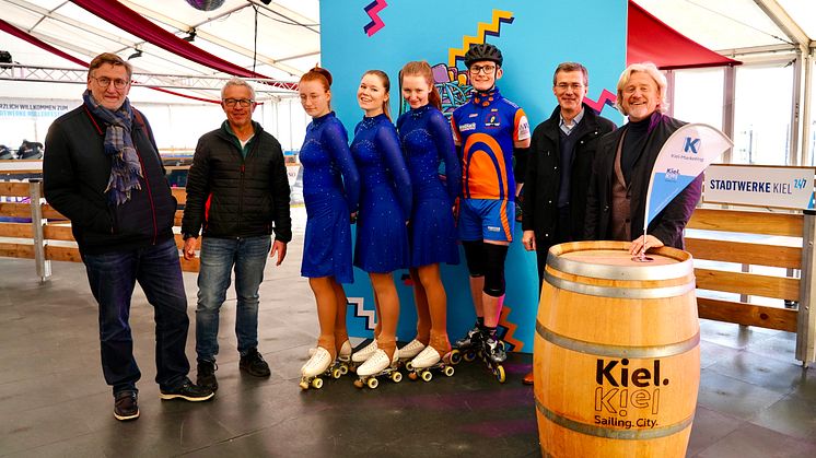 Erstes Probelaufen auf der Bahn des Stadtwerke Rollerfestivals ist gelungen. Eröffnung 16.11.2022 und 17 Uhr