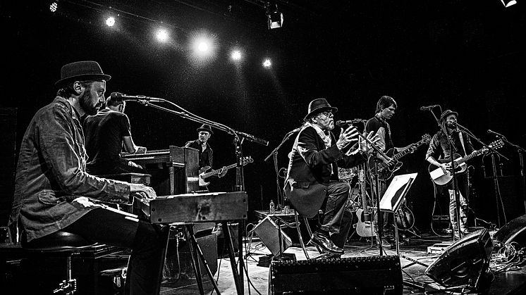 ​Povl Dissing med band genopliver gamle klassikere fra et halvt århundrede i Store VEGA