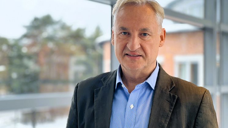 Roy Anderssons forskning hjälper företag att planera för och hantera störningar på ett sätt som ökar deras krismedvetenhet. Foto: Högskolan Väst.