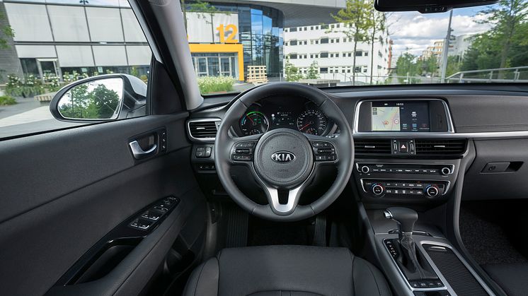 OptimaSwPHEV_interiör
