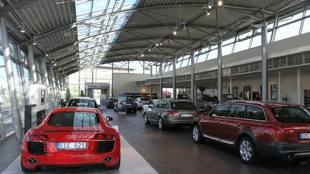 Audi-Bilhall-2