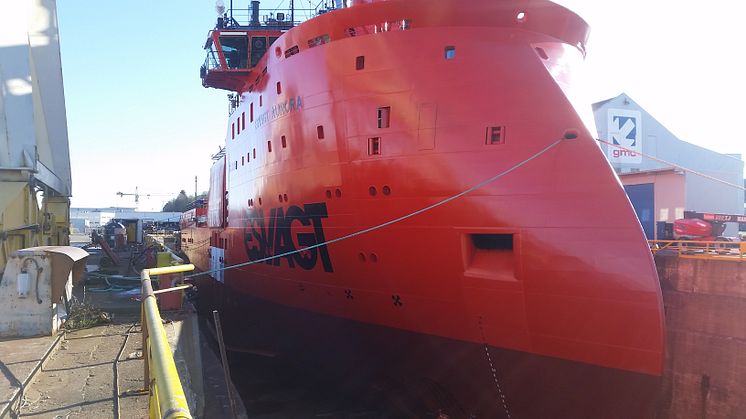 'Esvagt Aurora' i tørdok hos GMC i Stavanger
