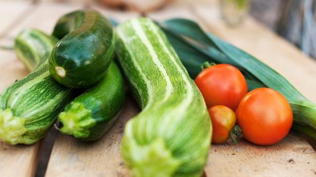 Skörden av morot, purjolök, isbergssallat och frilandsgurka var mellan 19 och 36 procent lägre än genomsnittet för de föregående fem åren. Foto: Linnea Pettersson, Scandinav
