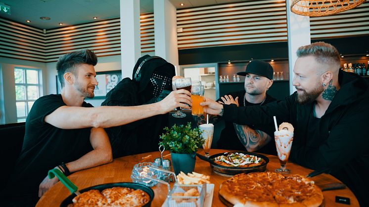 Smash X Pizza Hut