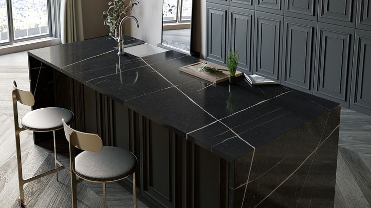 Silestone Kitchen - Eternal Noir.jpg