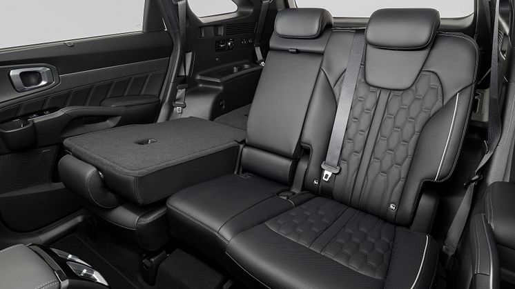 Kia Sorento_3rdrow