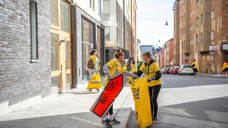 I veckan städas Norrköping tillsammans med lokala föreningar. Foto: Josefin Warg/Städa Sverige